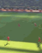 半场：多特3-0弗赖堡，吉拉西、拜尔破门，本塞拜尼传射建功
